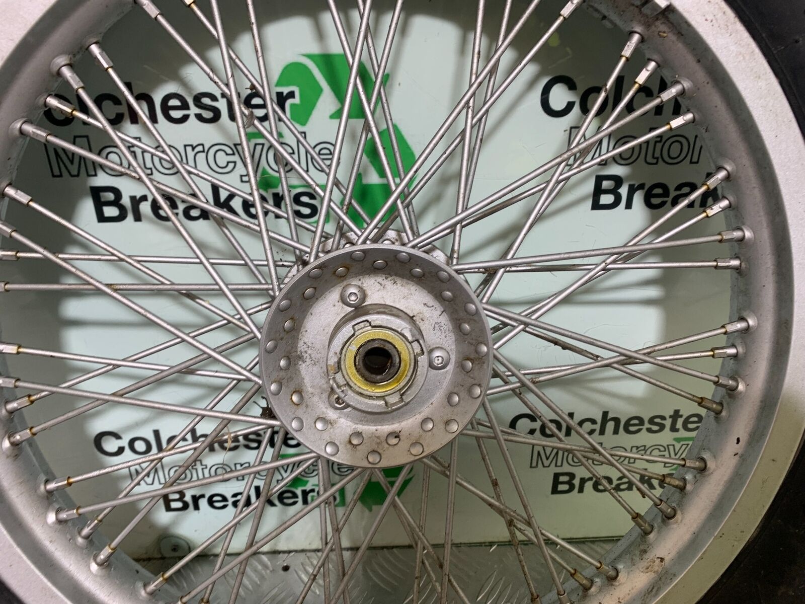 SUZUKI VS1400 VS 1400 INTRUDER FRONT WHEEL  YEAR 1988 (CMB1077)