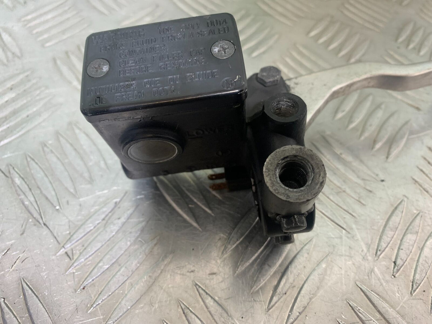 SUZUKI AN 200 UN 200 BURGMAN FRONT MASTER CYLINDER   YEAR 2007-09 (CMB1128)
