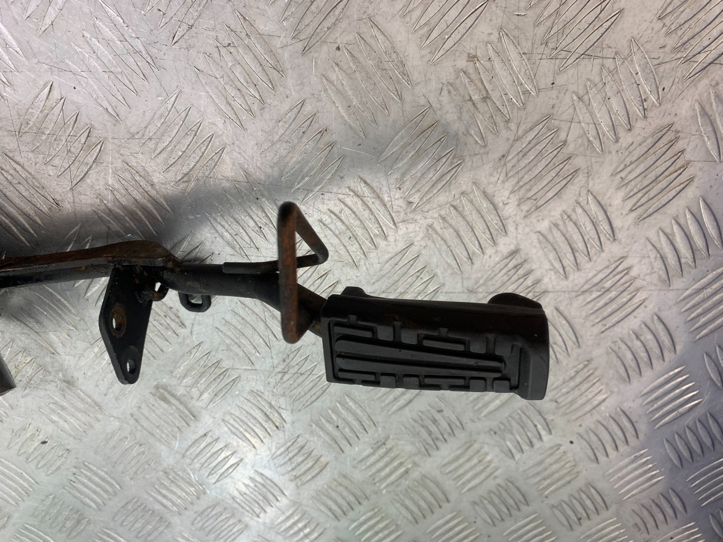 YAMAHA YBR125 CUSTOM FOOTPEG BAR  YEAR 2008-2016 (CMB1192)
