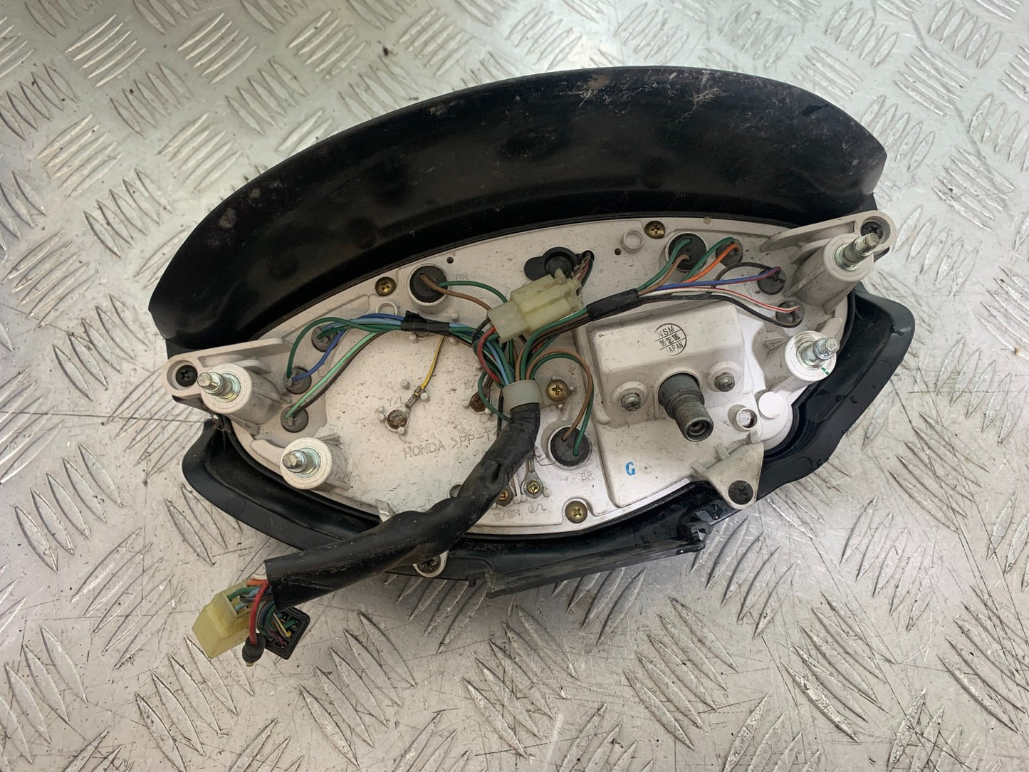 HONDA NT650 V DEAUVILLE CLOCKS SPEEDO DASH  (15,031 MILES)YEAR 1998-01(CMB1320)