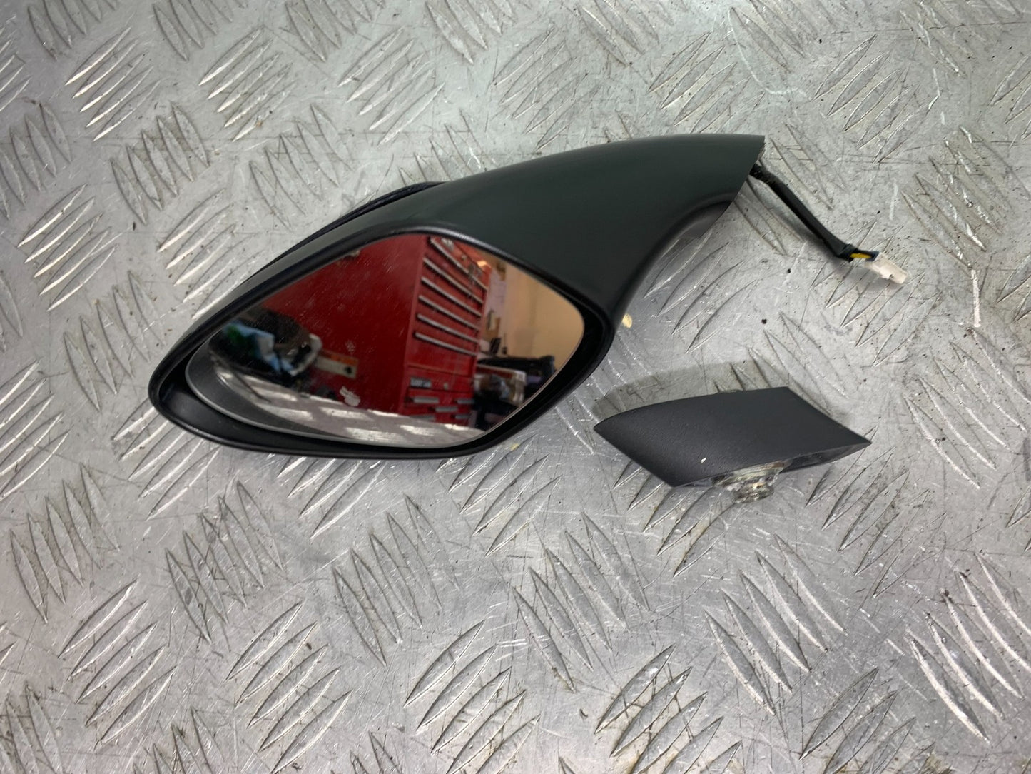 MV AGUSTA 675 F3 LEFT MIRROR (DAMAGED) YEAR 2012-2016 (CMB1302)