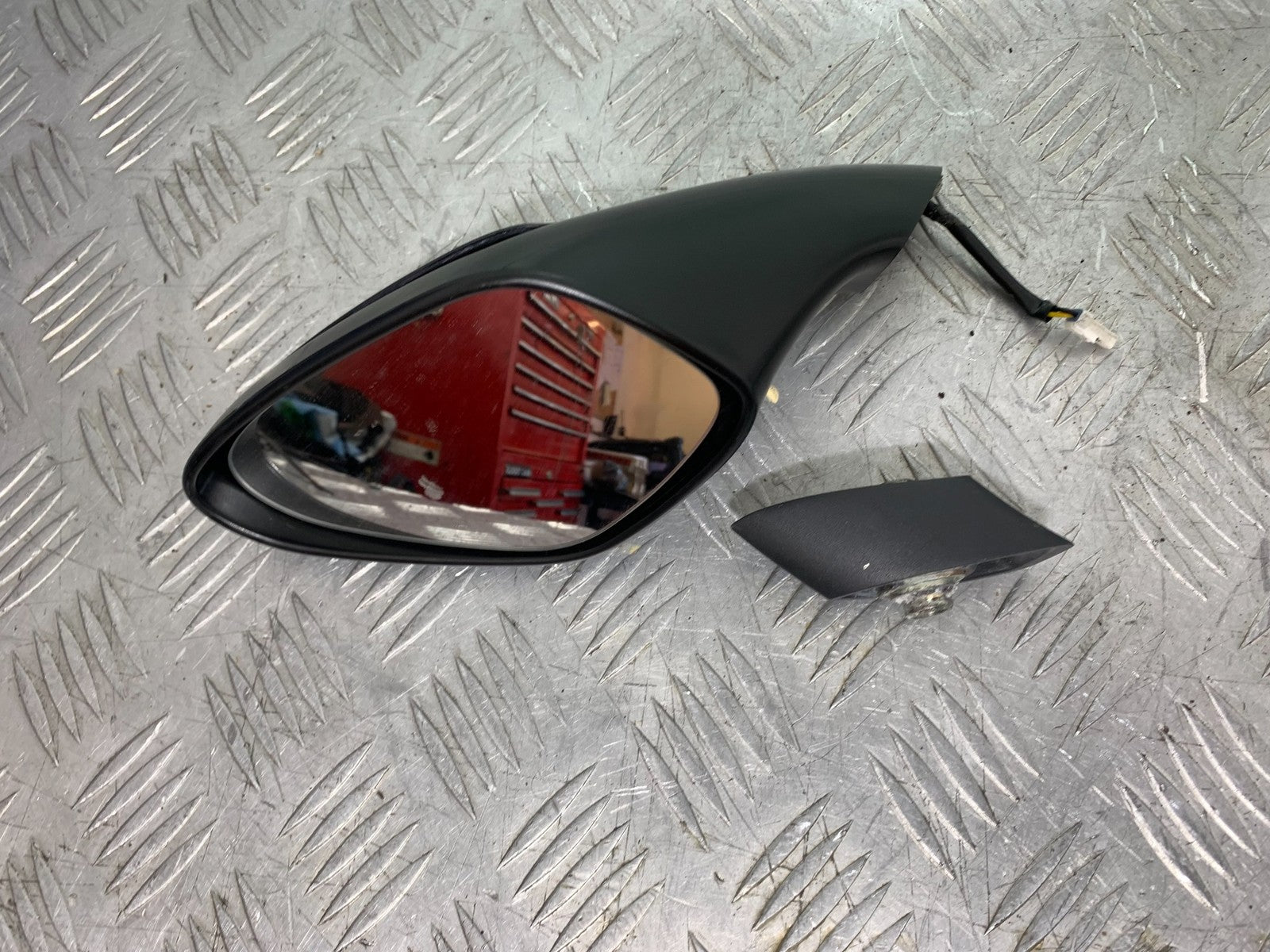 MV AGUSTA 675 F3 LEFT MIRROR (DAMAGED) YEAR 2012-2016 (CMB1302)