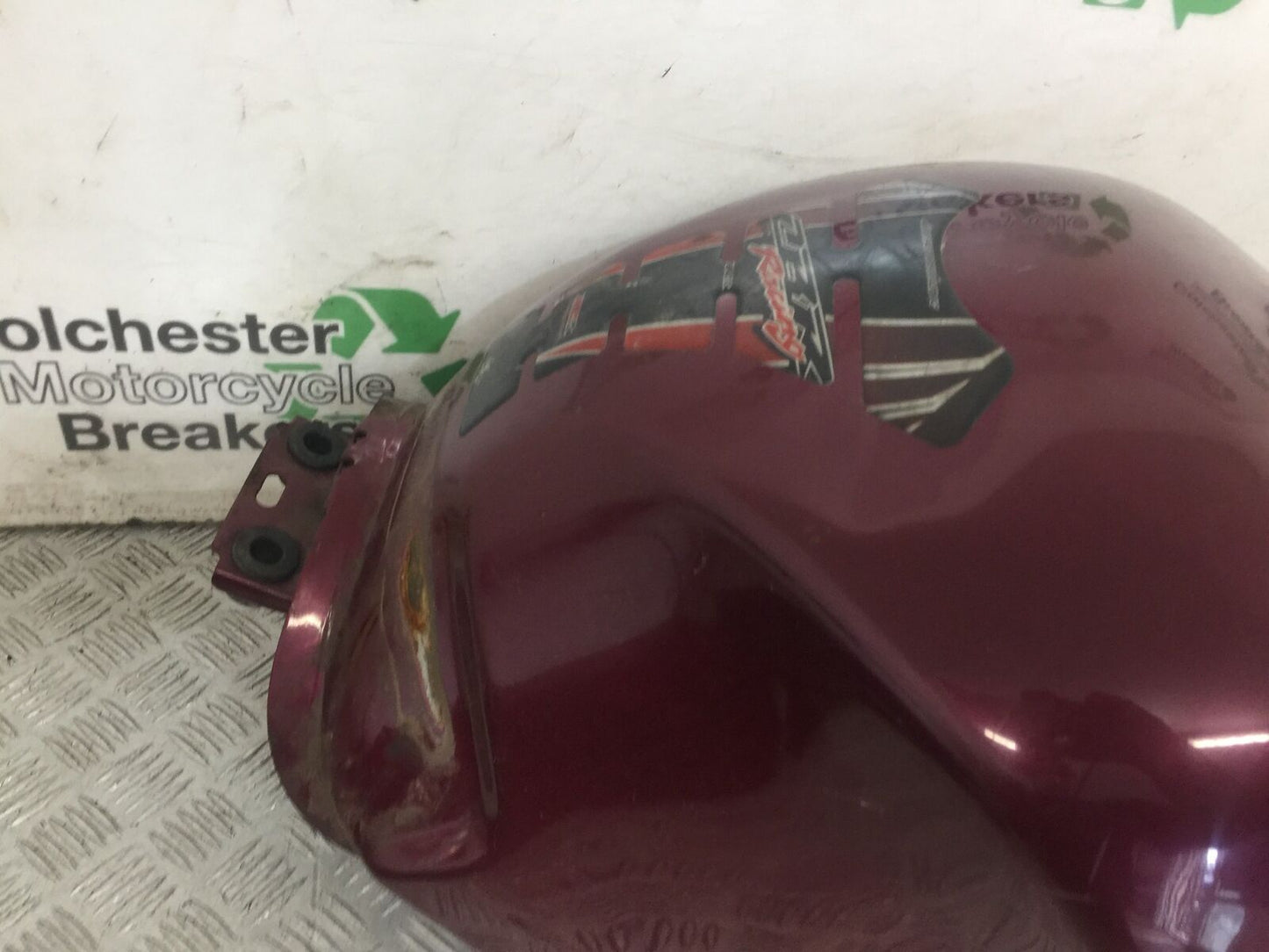 HONDA CBR1100 BLACKBIRD PETROL TANK YEAR 1996-1998 (STOCK 862)