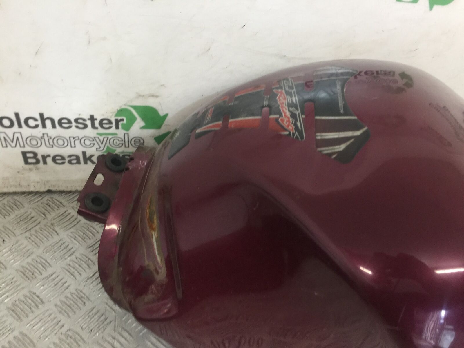 HONDA CBR1100 BLACKBIRD PETROL TANK YEAR 1996-1998 (STOCK 862)