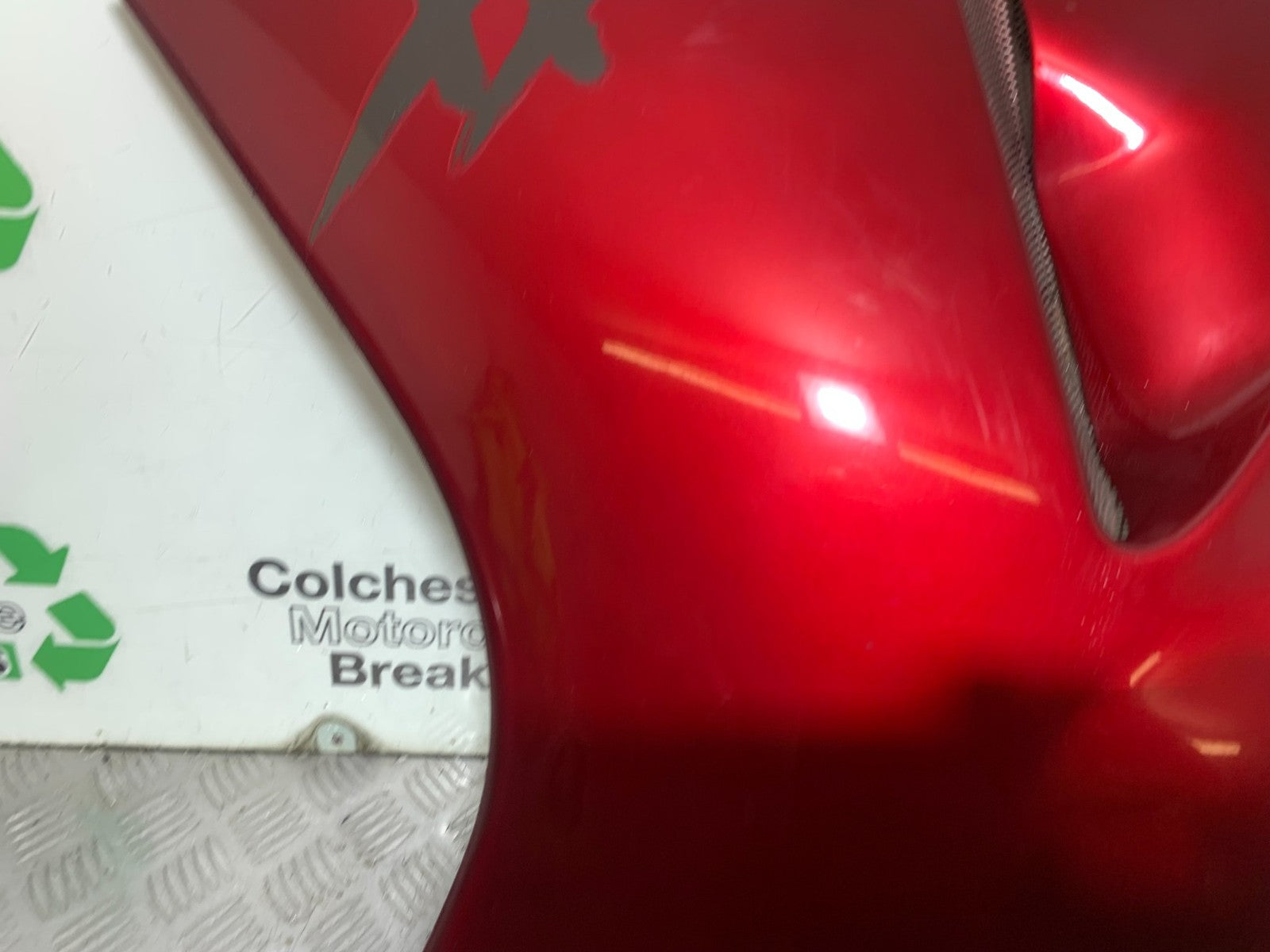 HONDA CBR1100 BLACKBIRD LEFT FAIRING PANEL  YEAR 1999-2005 (CMB1232)