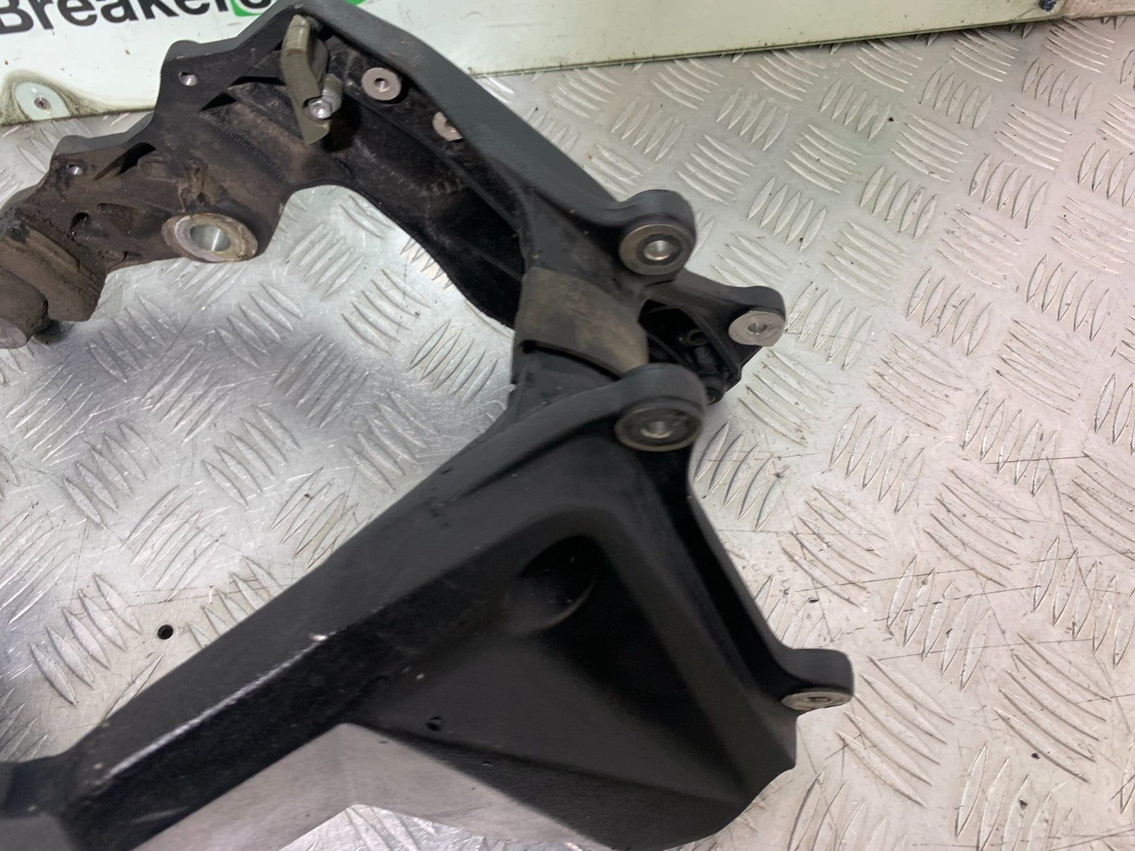 MV AGUSTA 800 F3 ENGINE MOUNT  YEAR 2017-2019 (CMB1227)