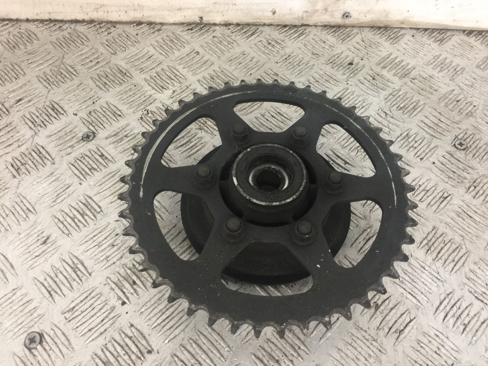 KAWASAKI KLE 650 VERSYS SPROCKET CARRIER   YEAR 2010 (STOCK 775)