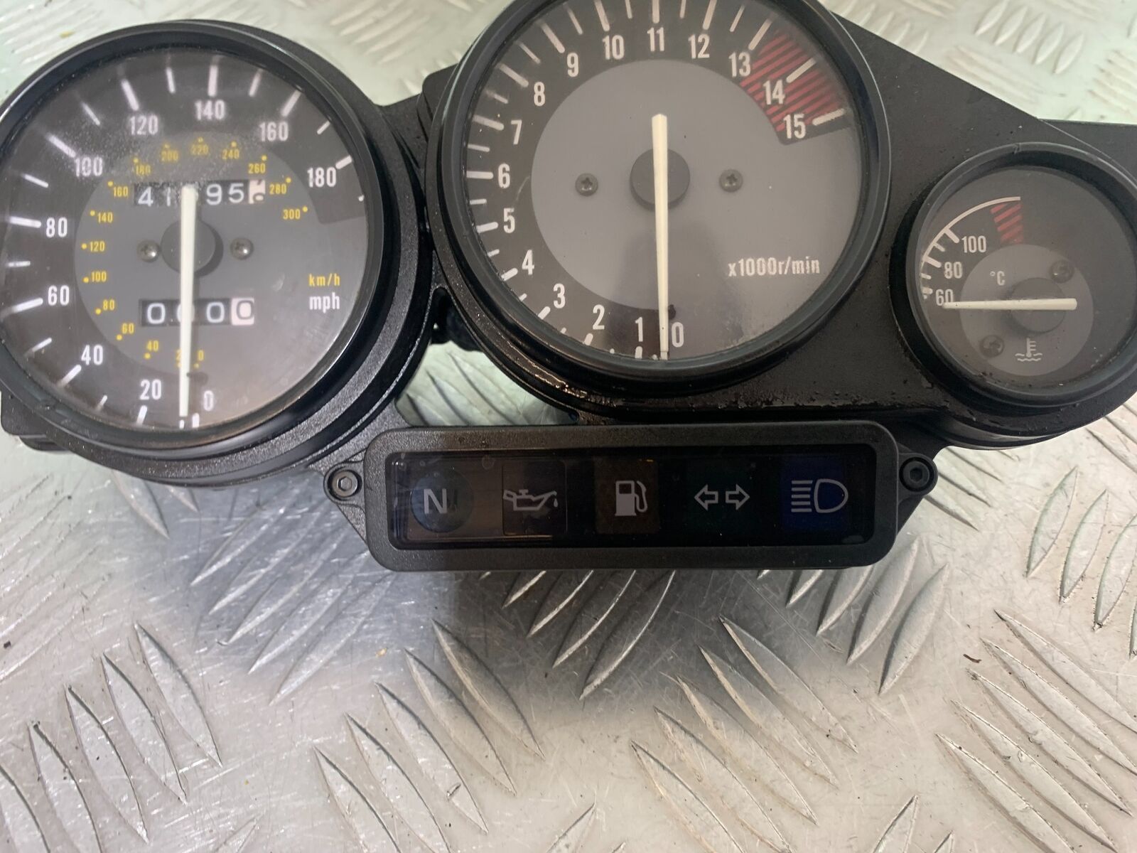 YAMAHA YZF600 YZF 600 THUNDERCAT CLOCKS SPEEDO DASH  1996-2003 (CMB1134)