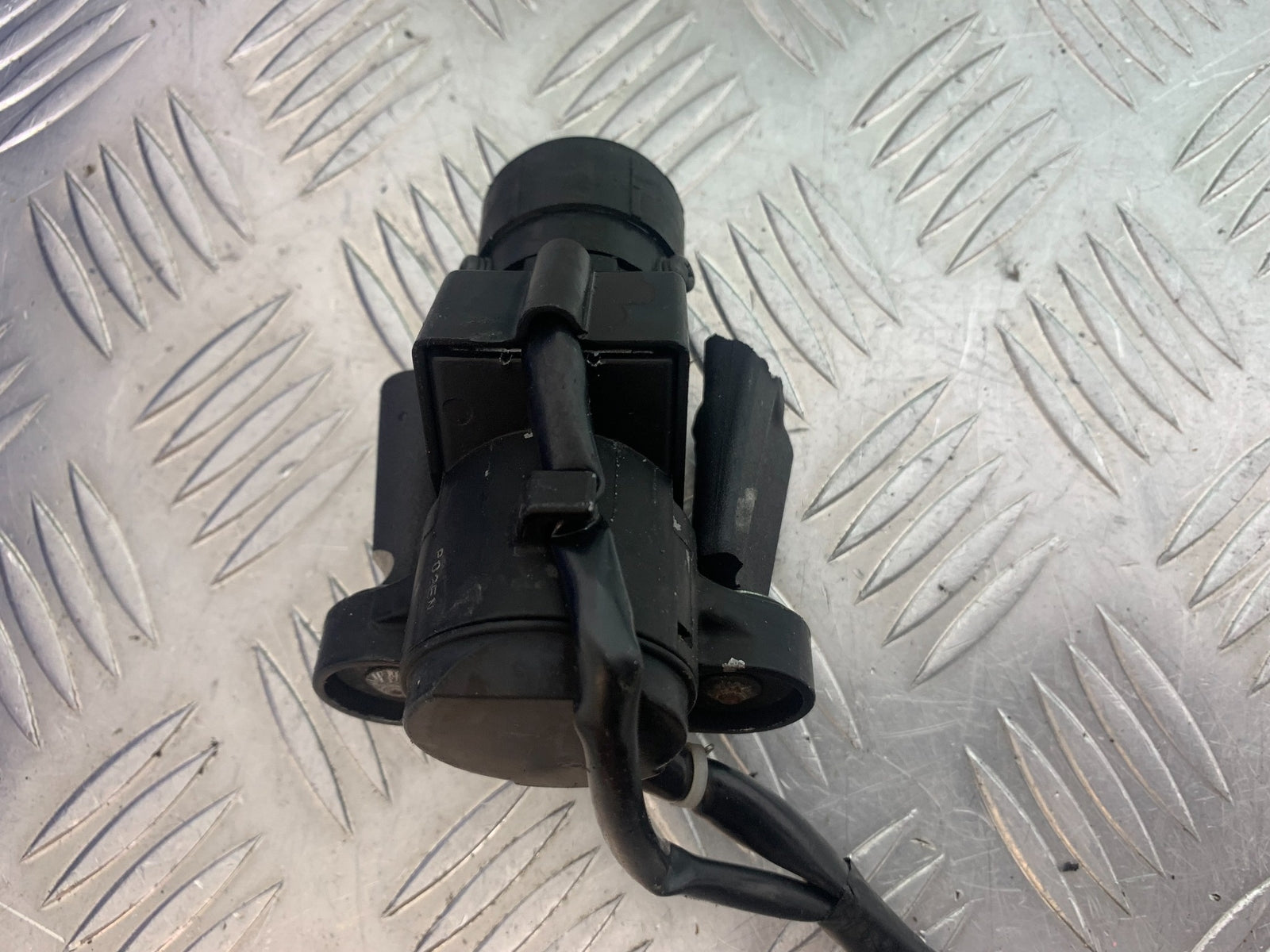 KAWASAKI ZX6R ECU LOCKS 2 KEYS YEAR 2009-2012 (CMB1136)