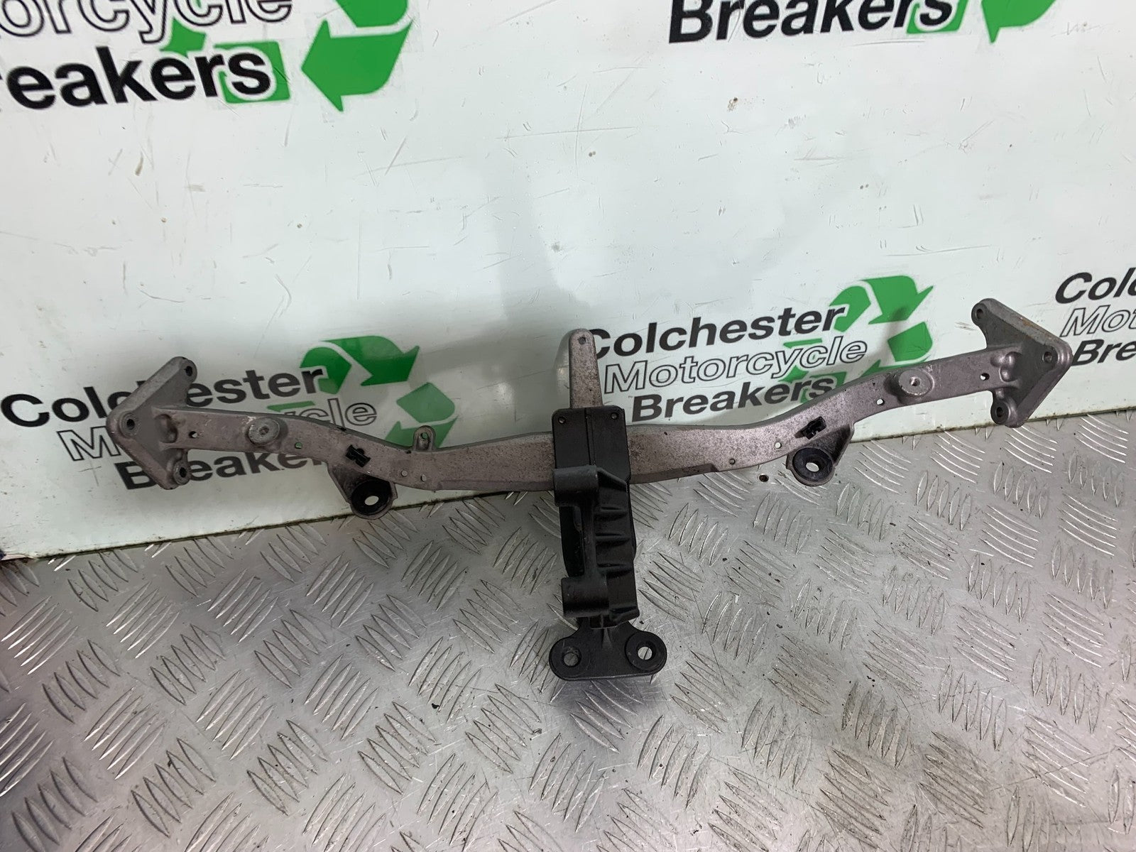 KAWASAKI GTR1400 GTR 1400 FAIRING BRACKET  YEAR 2007-2009 (CMB1306)