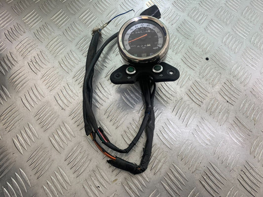 HERALD CLASSIC 125 CLOCKS SPEEDO DASH   YEAR 2014 (CMB1058)