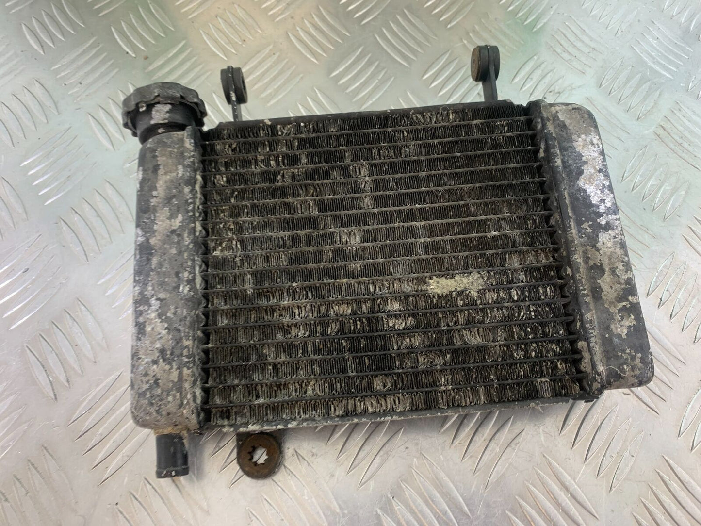 HONDA CBR125 CBR 125 RADIATOR  YEAR 2007-10 (CMB1004)