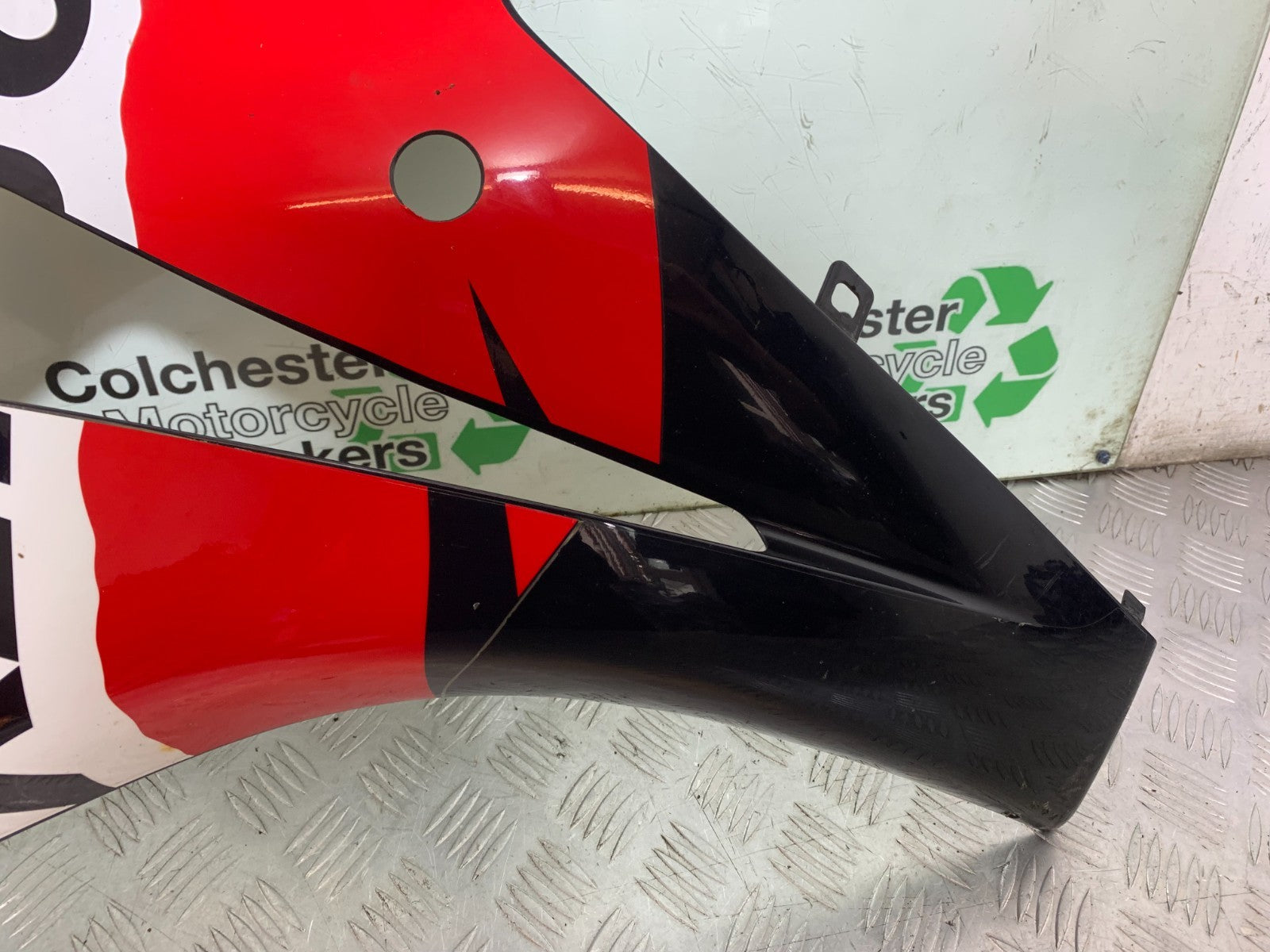 HONDA CBR1000 RR RIGHT FAIRING PANEL YEAR  2008-2011 (CMB1330)