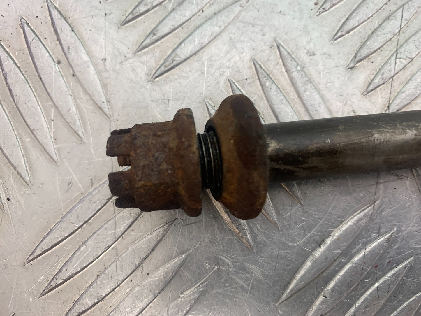 HONDA CX500 CX 500 REAR WHEEL SPINDLE   YEAR 1978 1981 (CMB1137)