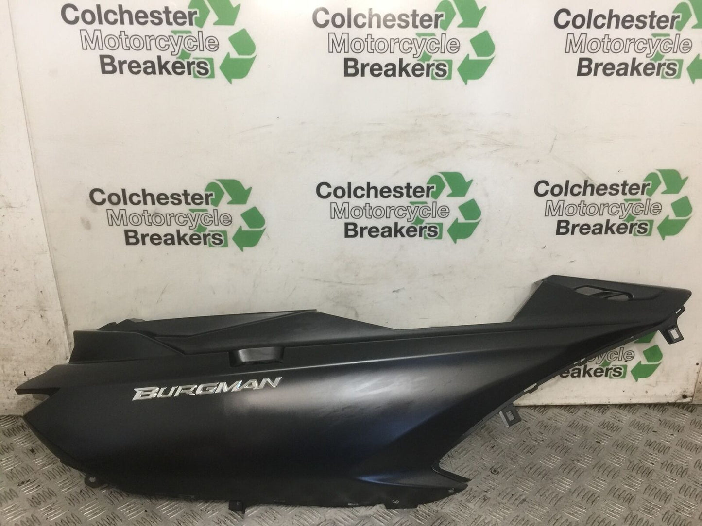 SUZUKI 650 BURGMAN SEAT PANEL  YEAR 2014-2018 (STOCK 769)