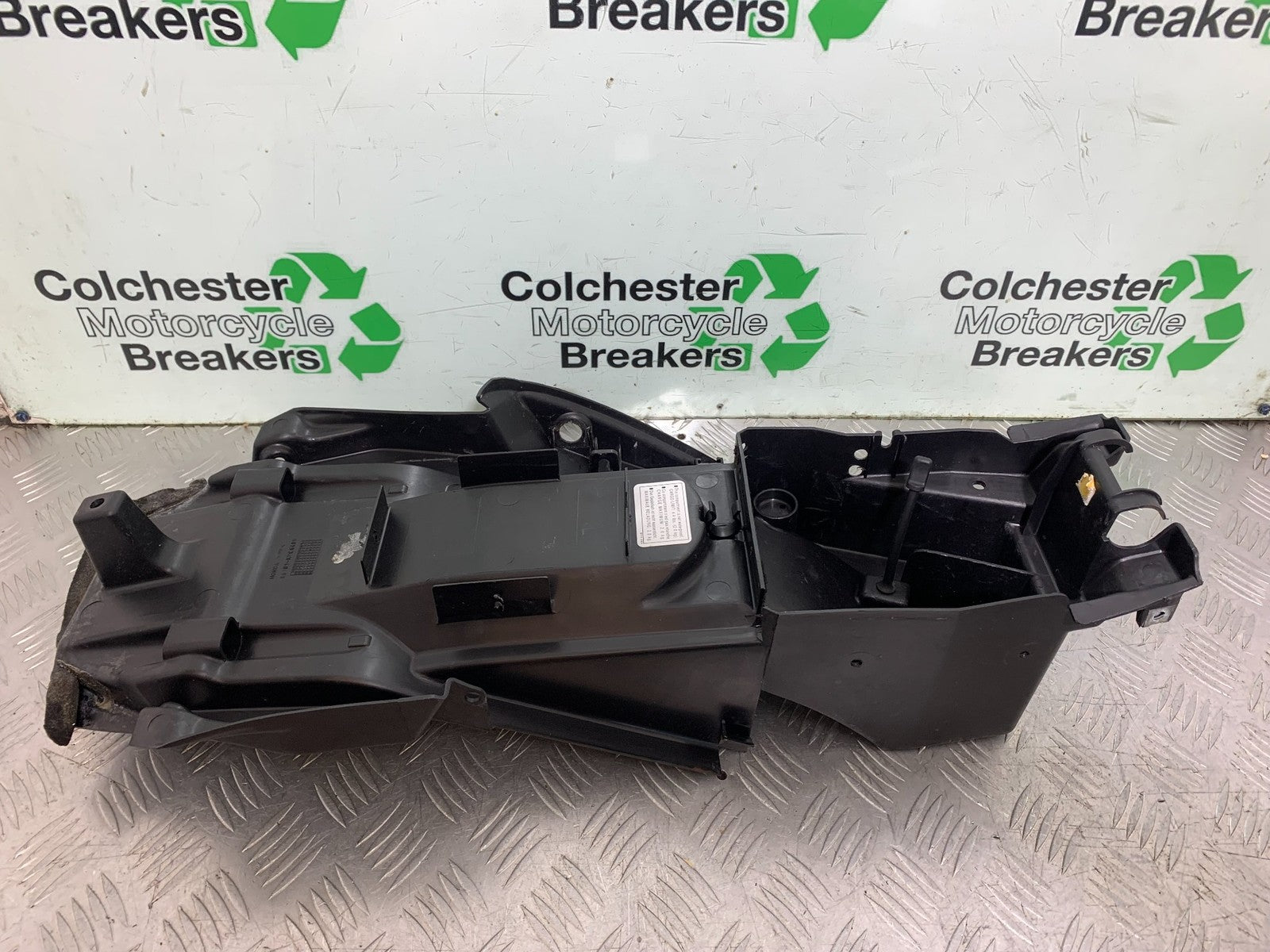 HONDA XL125 VARADERO REAR MUDGUARD  YEAR 2001-2006  (CMB1304)