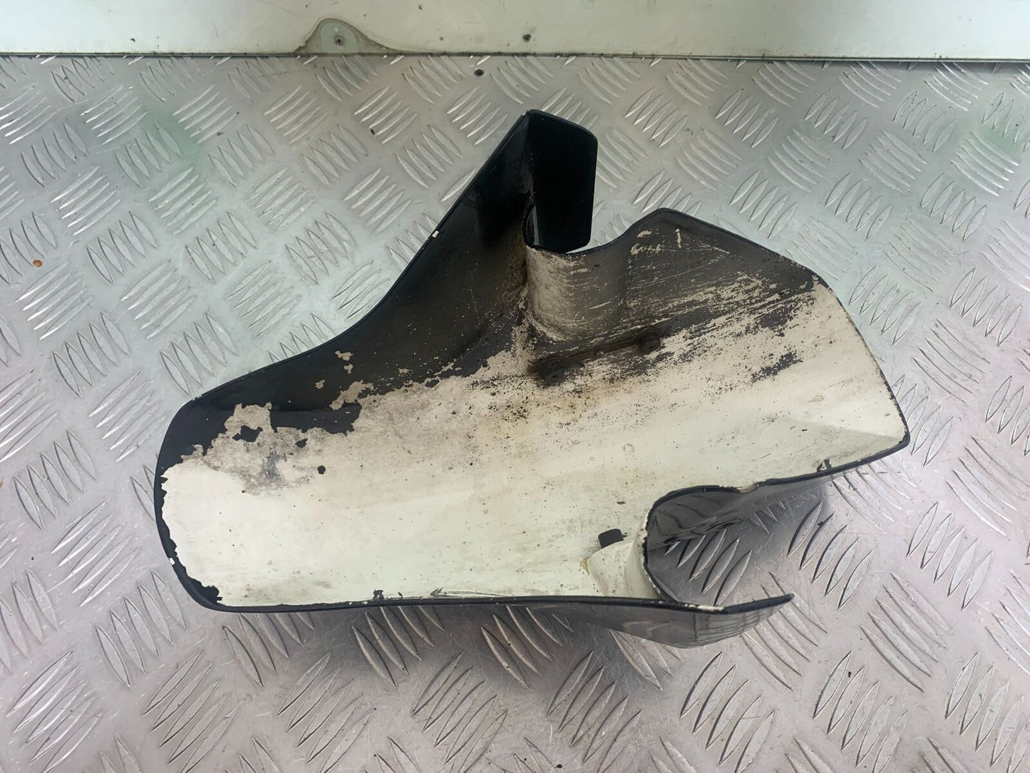 HONDA VFR400 VFR 400 NC21 FRONT MUDGUARD  YEAR 1986-87 (CMB1043)