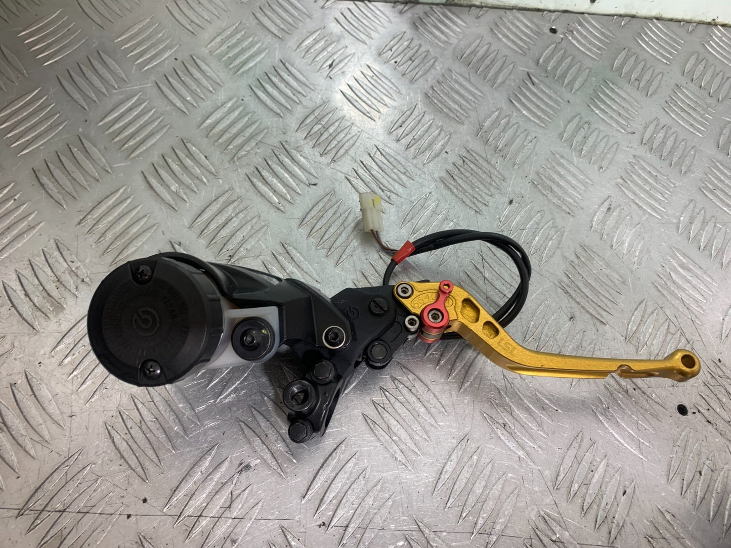 APRILIA TUONO 1000 V4R FRONT MASTER CYLINDER   YEAR 2011-13  (CMB1331)