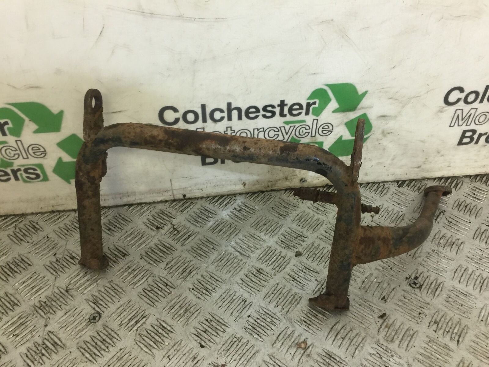 KAWASAKI J300 J 300 CENTER STAND   YEAR 2015 (STOCK 711)