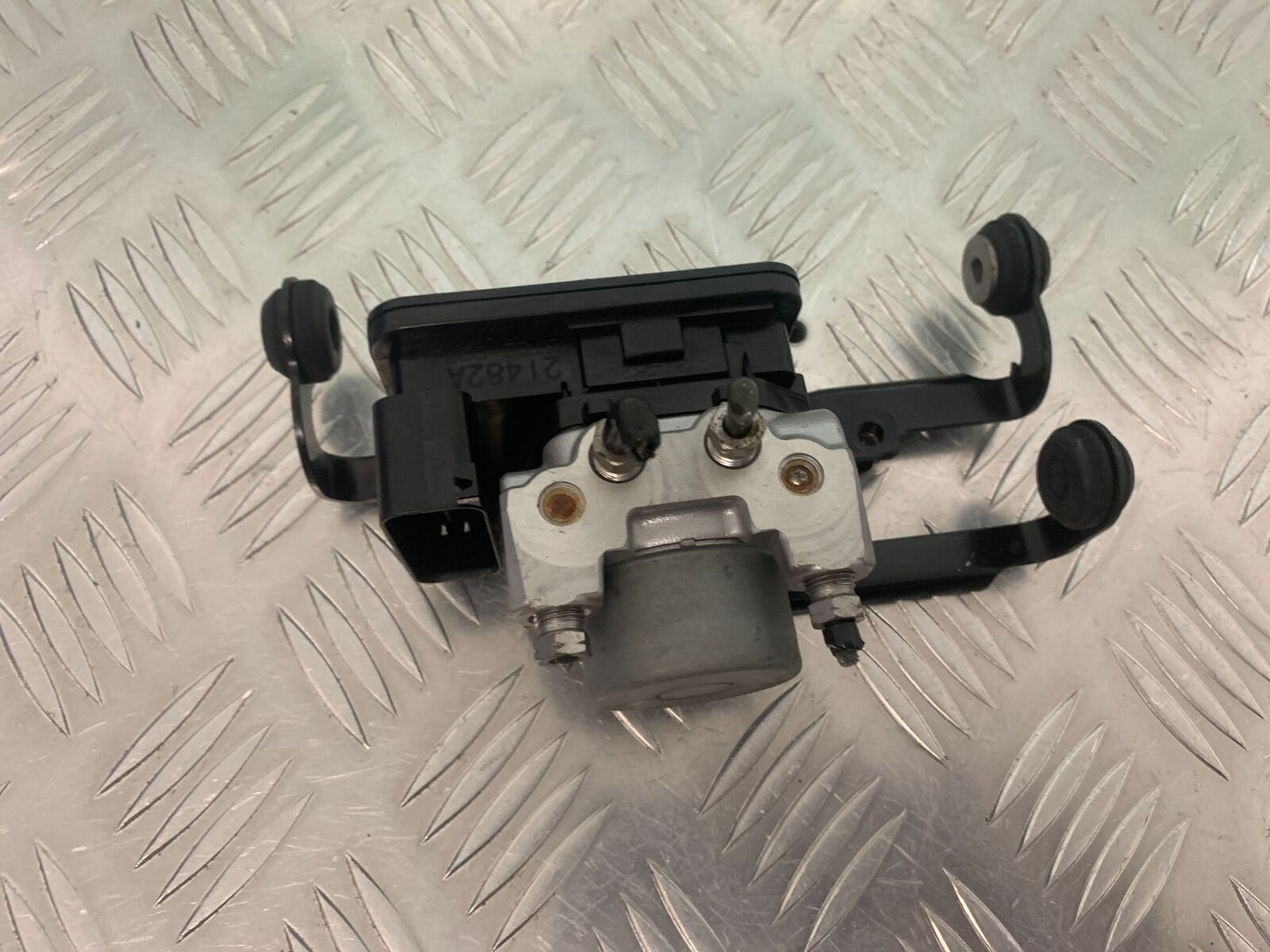 TRIUMPH 675 STREET TRIPLE RX ABS PUMP  YEAR 2015-2017  (STOCK 971)