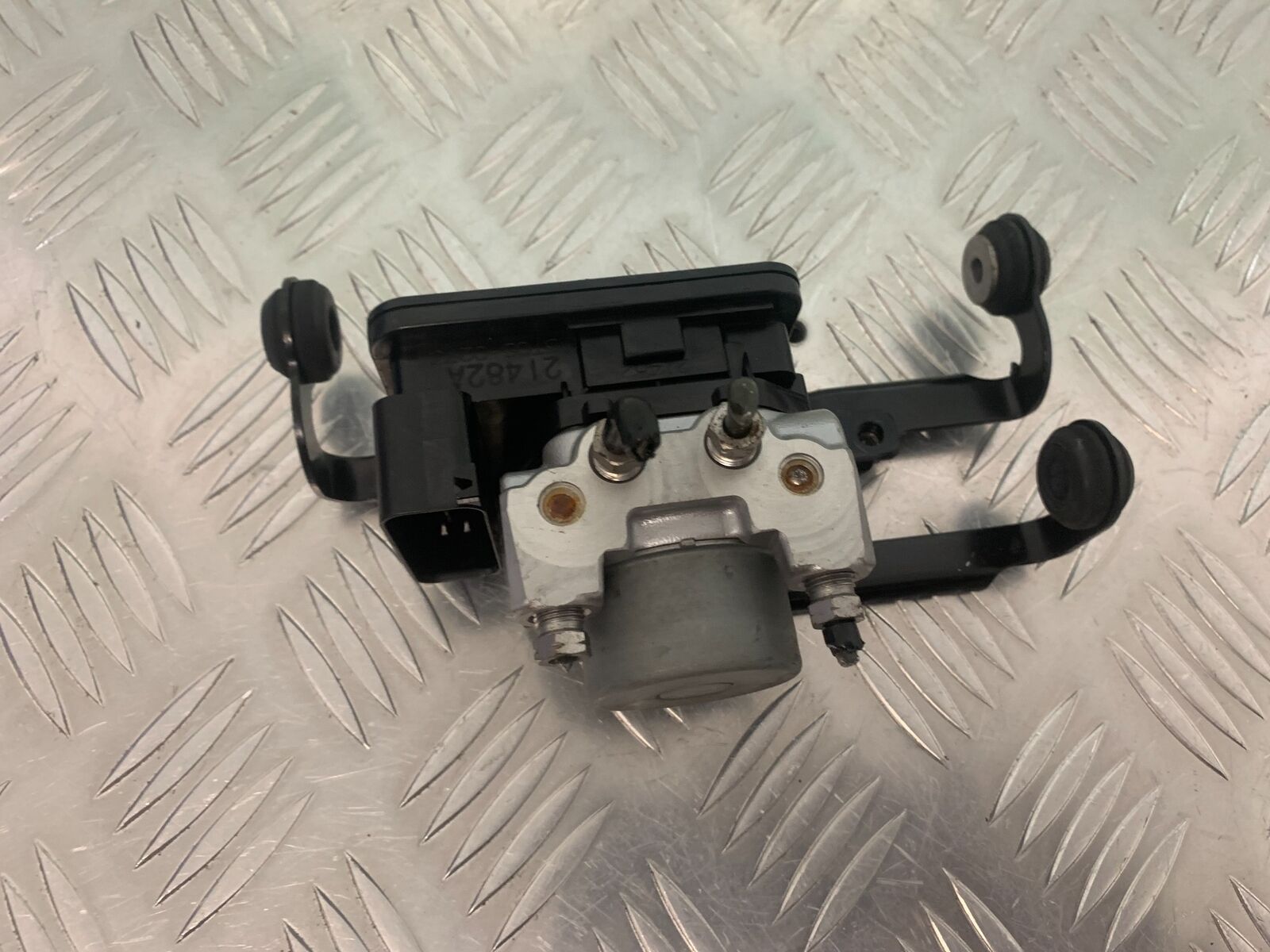 TRIUMPH 675 STREET TRIPLE RX ABS PUMP  YEAR 2015-2017  (STOCK 971)