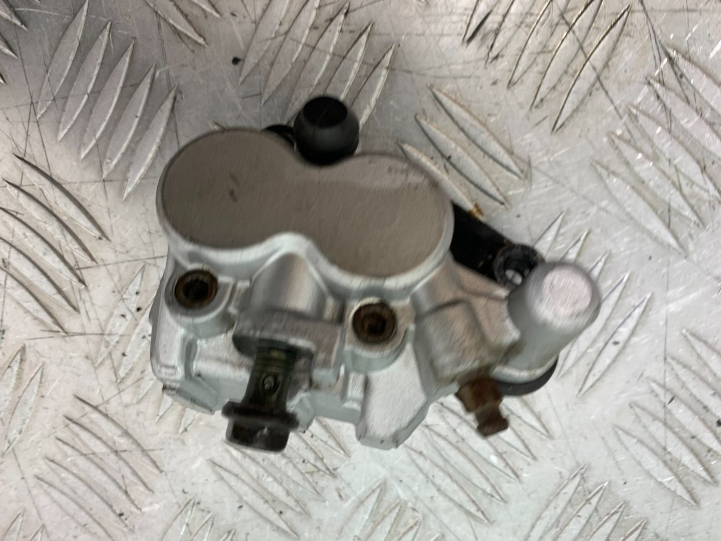 QINGQI QM125 GY-2B FRONT BRAKE CALIPER YEAR 2016 (CMB1228)