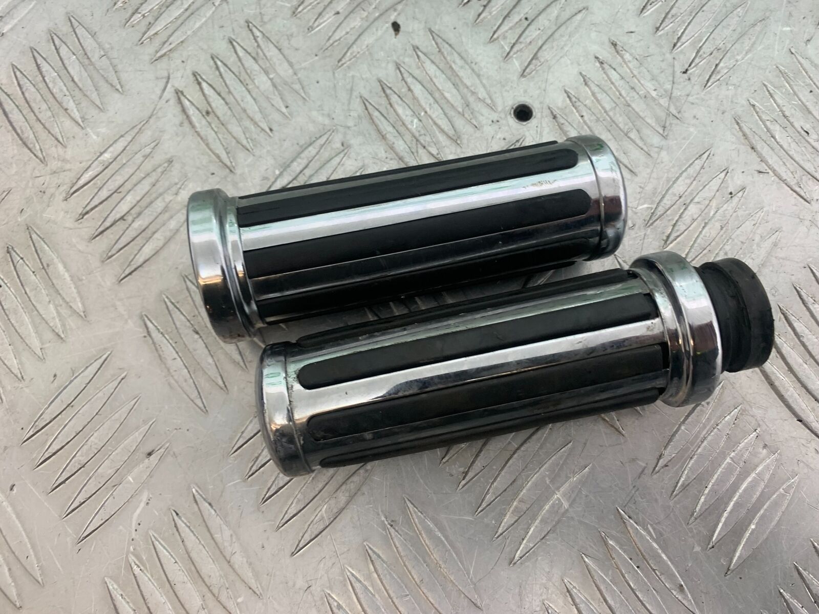YAMAHA XVS 1100 DRAGSTAR  THROTTLE TWIST GRIP  YEAR 2000-2007 (CMB1108)