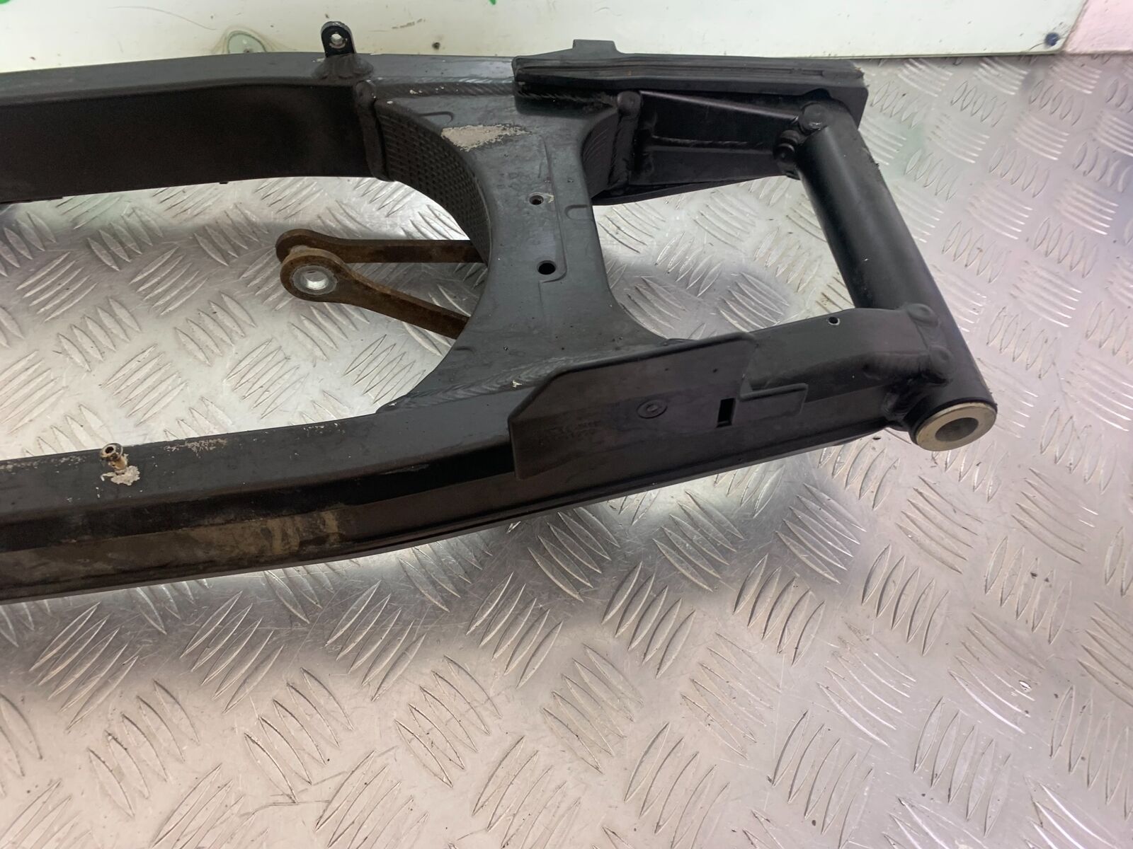SUZUKI DL 650 V-STROM SWINGARM YEAR 2020 (CMB1117)