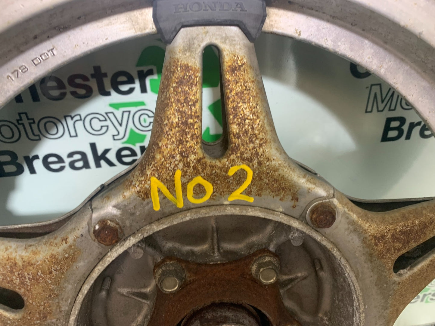 HONDA CX500 CX 500 REAR WHEEL (NO2)  YEAR 1978 1981 (CMB1137)