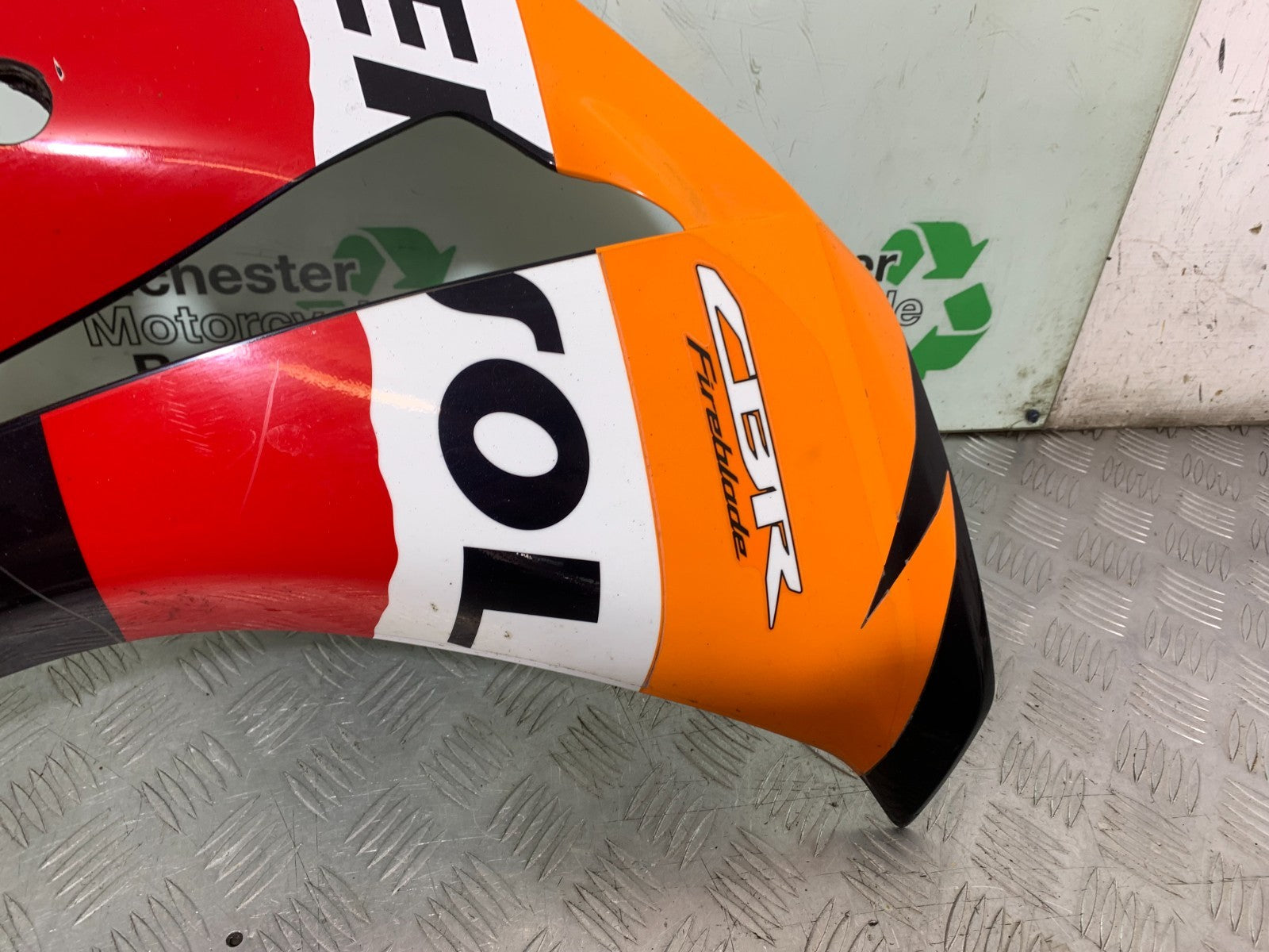 HONDA CBR1000 RR  LEFT FAIRING PANEL YEAR  2008-2011 (CMB1330)