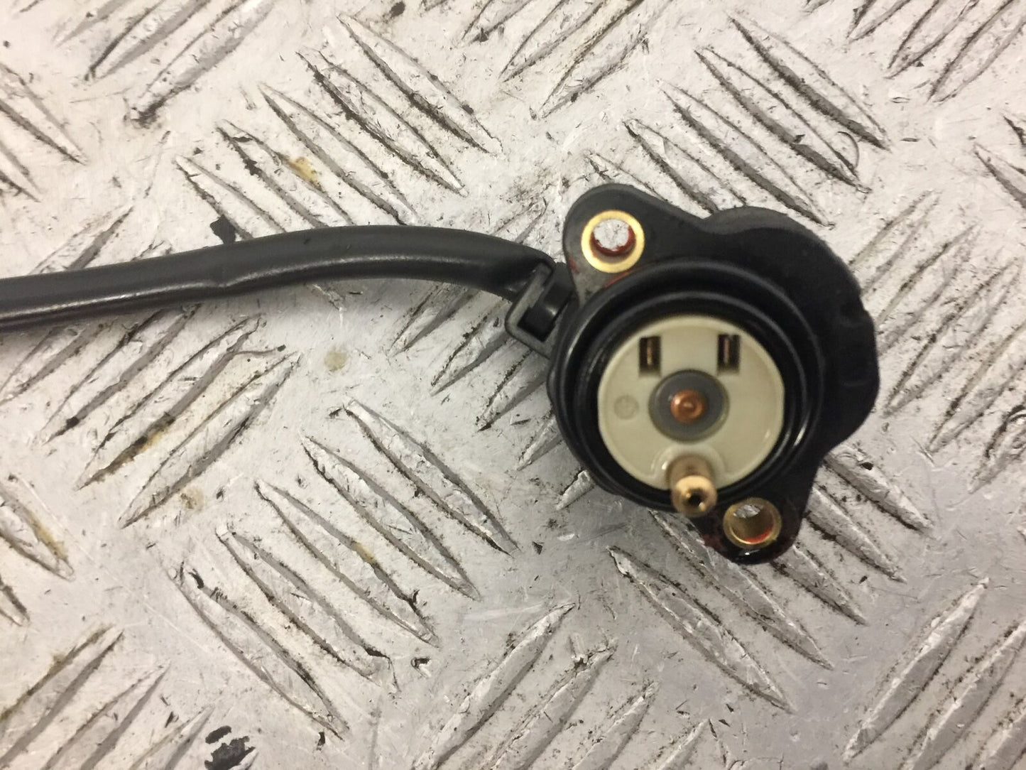 SUZUKI GSXR 750 L1-L5 GEAR PICK UP  YEAR 2012-2016 (STOCK 698)