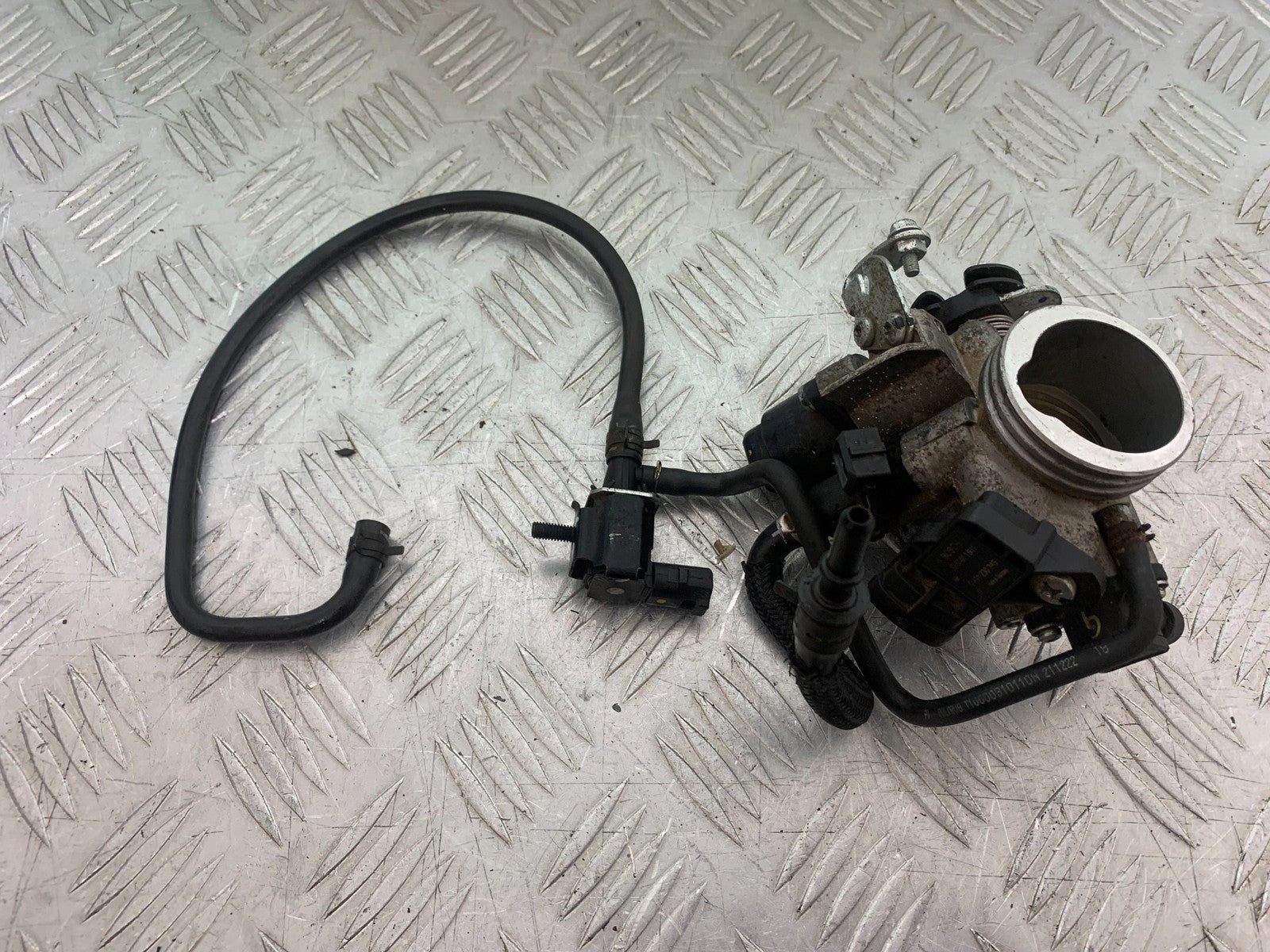 BSA 650 GOLD STAR THROTTLE BODIES   YEAR 2022-2025 (CMB1262)