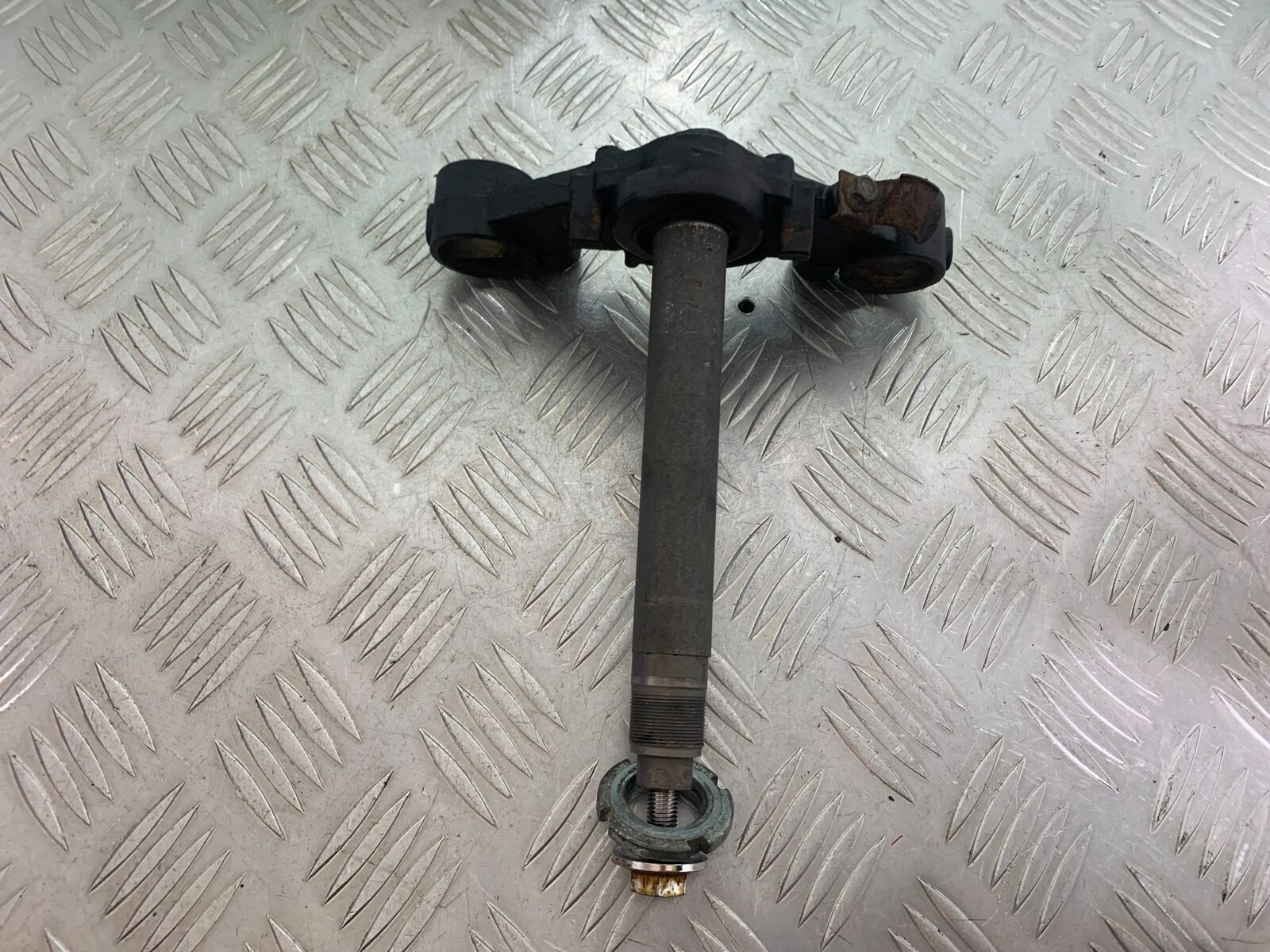 HERALD CLASSIC 125 BOTTOM YOKE   YEAR 2014 (CMB1058)