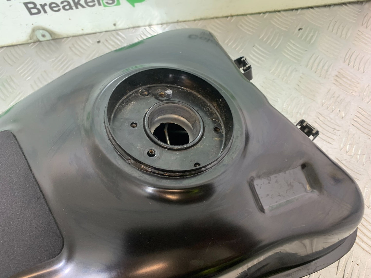 TRIUMPH TRIDENT 660 PETROL TANK  YEAR 2021-2024 (CMB1295)