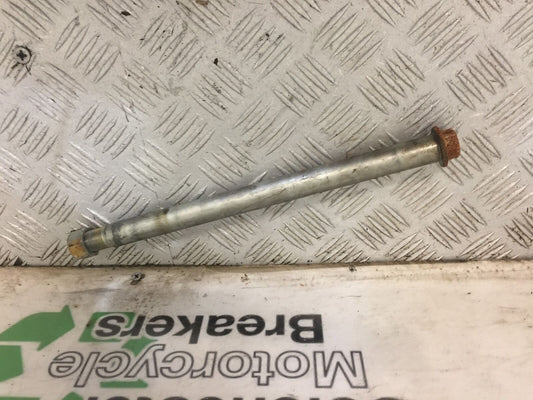 SUZUKI GSF600 GSF 600 BANDIT SWINGARM SPINDLE  YEAR 2002 (STOCK 852)