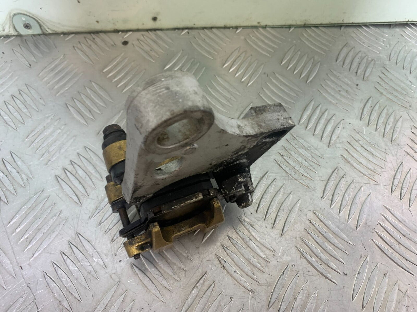 HONDA CBR600 CBR 600 RR REAR CALIPER  YEAR 2003-2004 CMB1086)