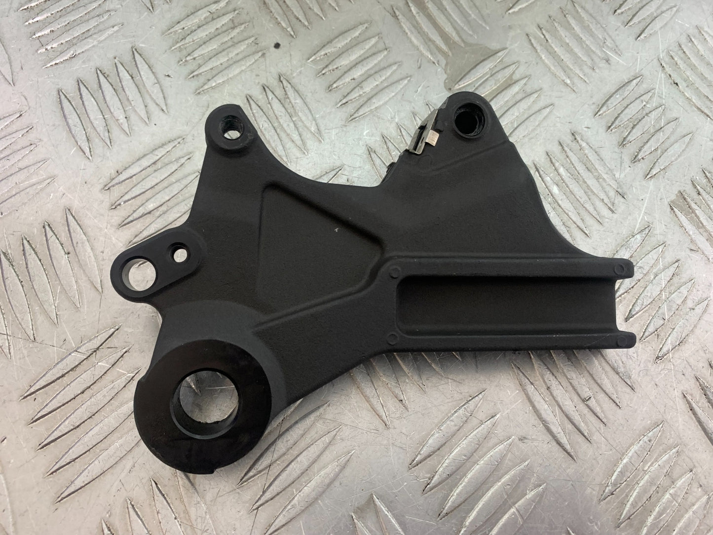 TRIUMPH TRIDENT 660 REAR CALIPER BRACKET  YEAR 2021-2024 (CMB1148)