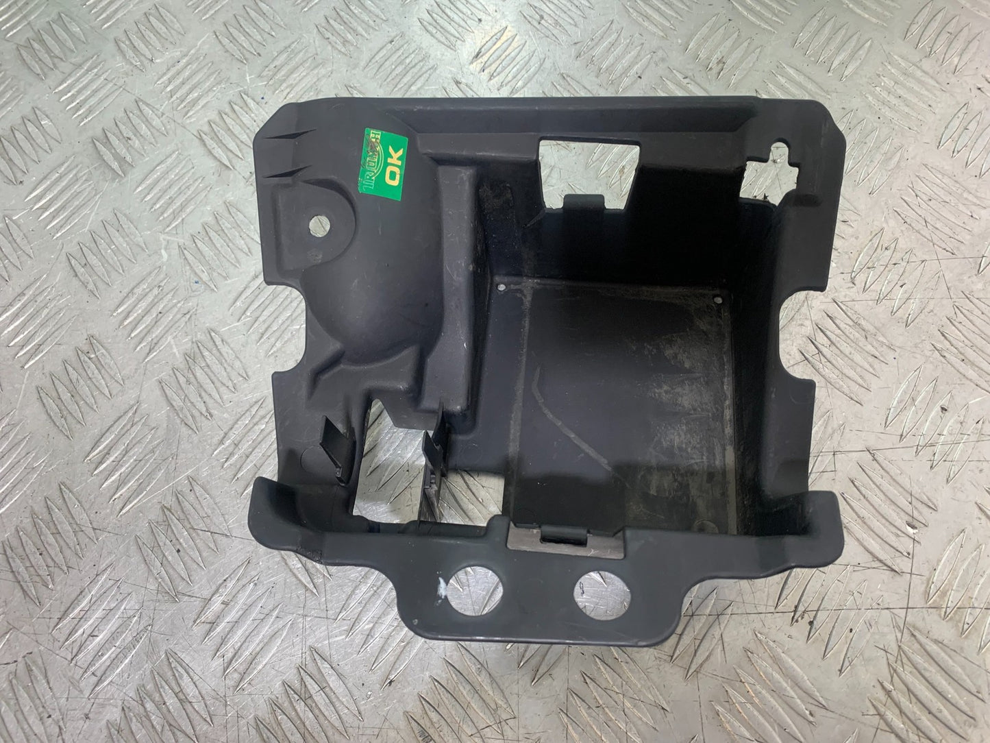TRIUMPH 1050 SPRINT ST BATTERY TRAY  YEAR 2004-2007 (CMB1197)