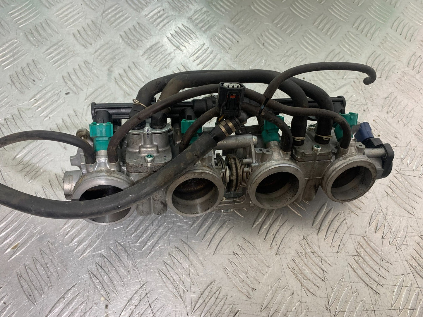HONDA CBR1000 rr FIREBLADE THROTTLE BODIES   2012-2016 (CMB1280)