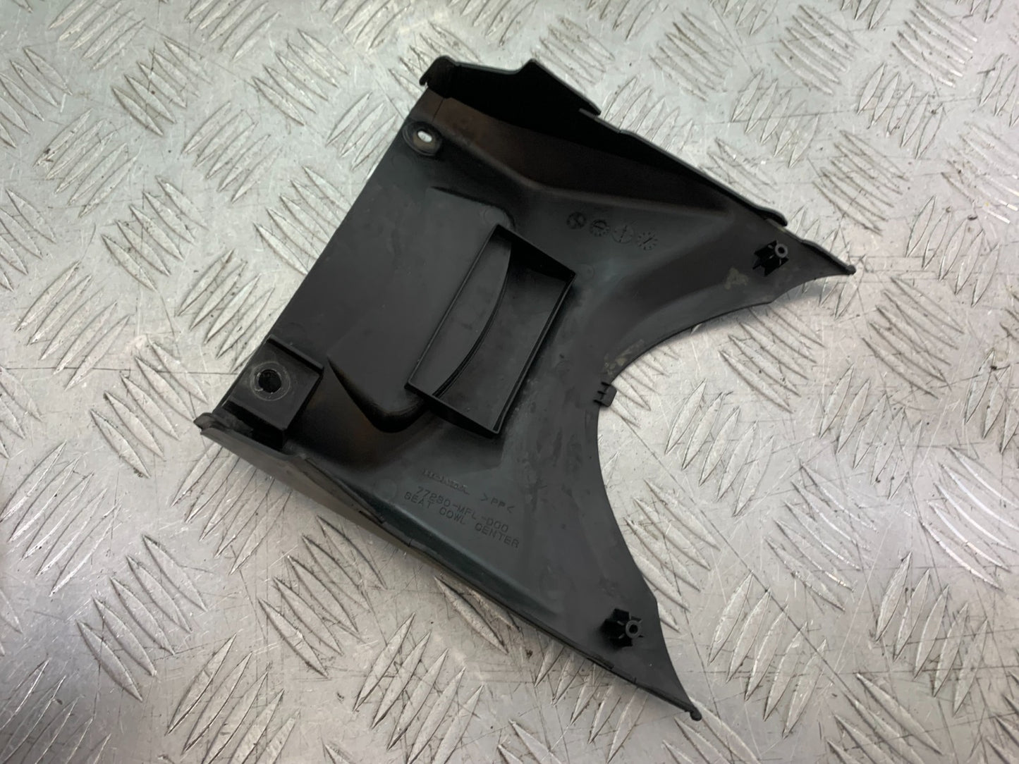 HONDA CBR1000 RR  INFILL YEAR  2008-2011 (CMB1330)