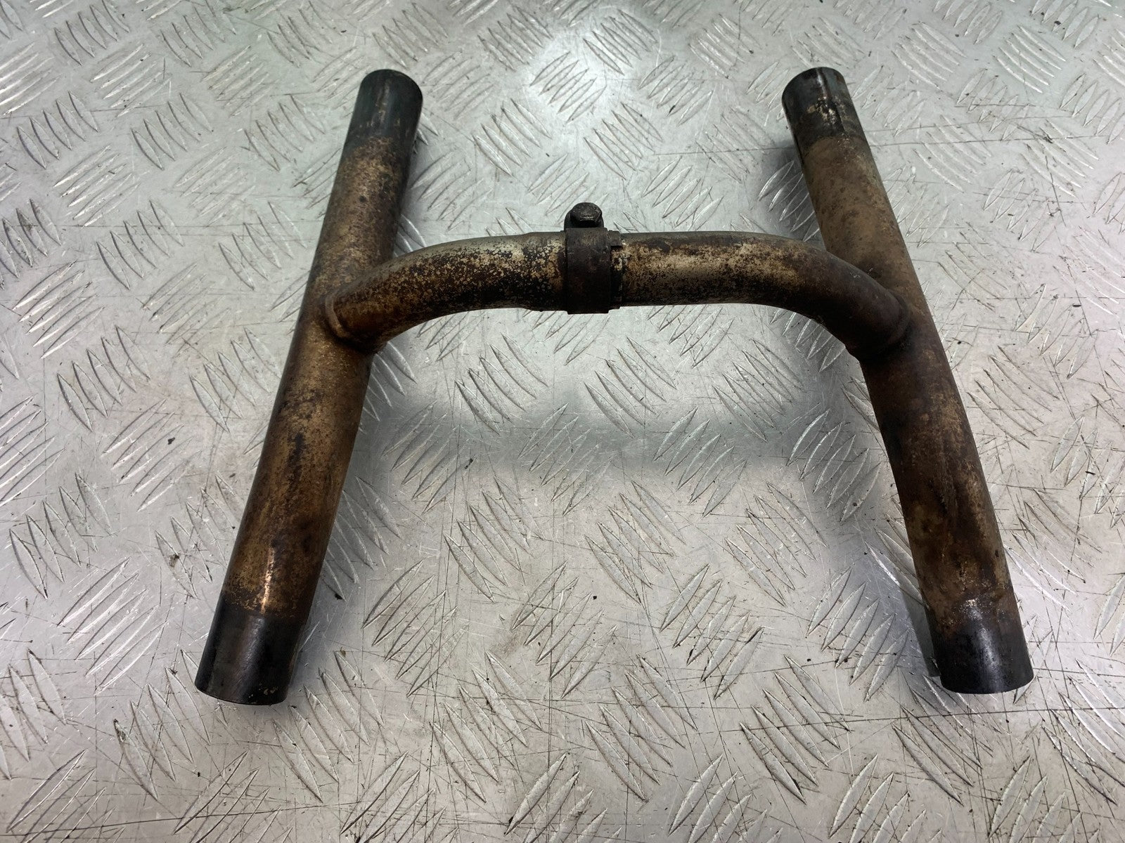 TRIUMPH TROPHY 900 EXHAUST LINK PIPES   YEAR 1991-95 (CMB1251)