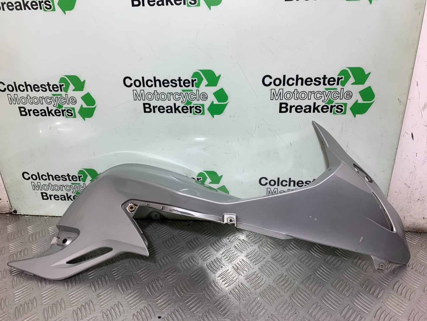 BMW F800 GT RIGHT FAIRING PANEL  YEAR 2013-2017 (CMB1248)