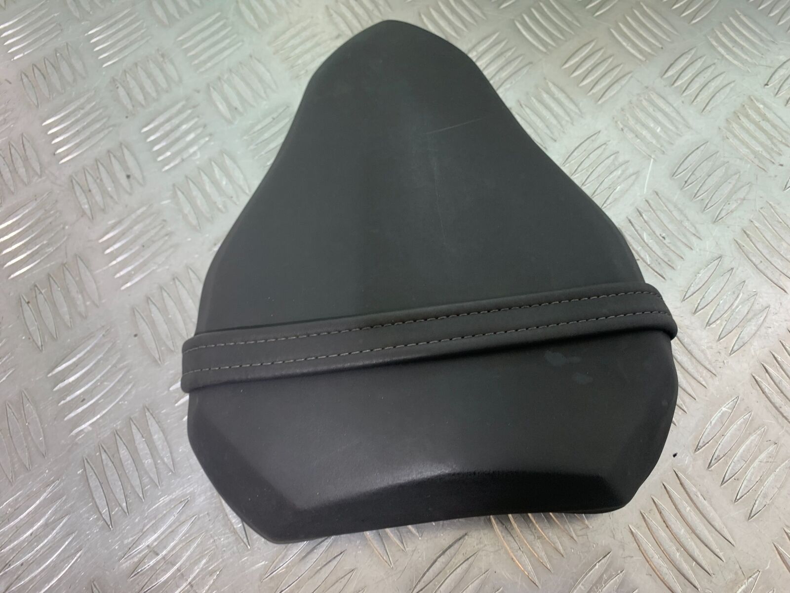 DUCATI STREETFIGHTER 848 REAR SEAT  YEAR 2011-2016 (CMB1050)