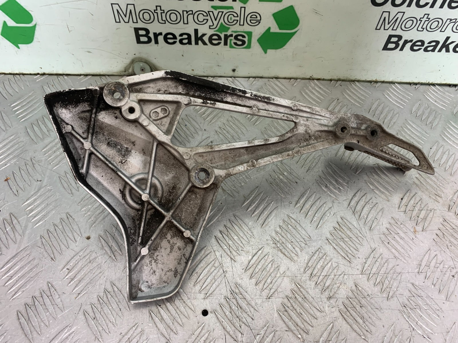 HONDA NC700 X  RIGHT HANGER AND PEGS YEAR 2012-2014 (CMB1327)