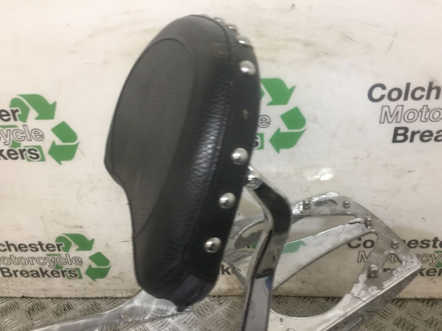 SUZUKI VLR1800 VLR 1800 BACK REST RACK   YEAR 2010 (STOCK 815)