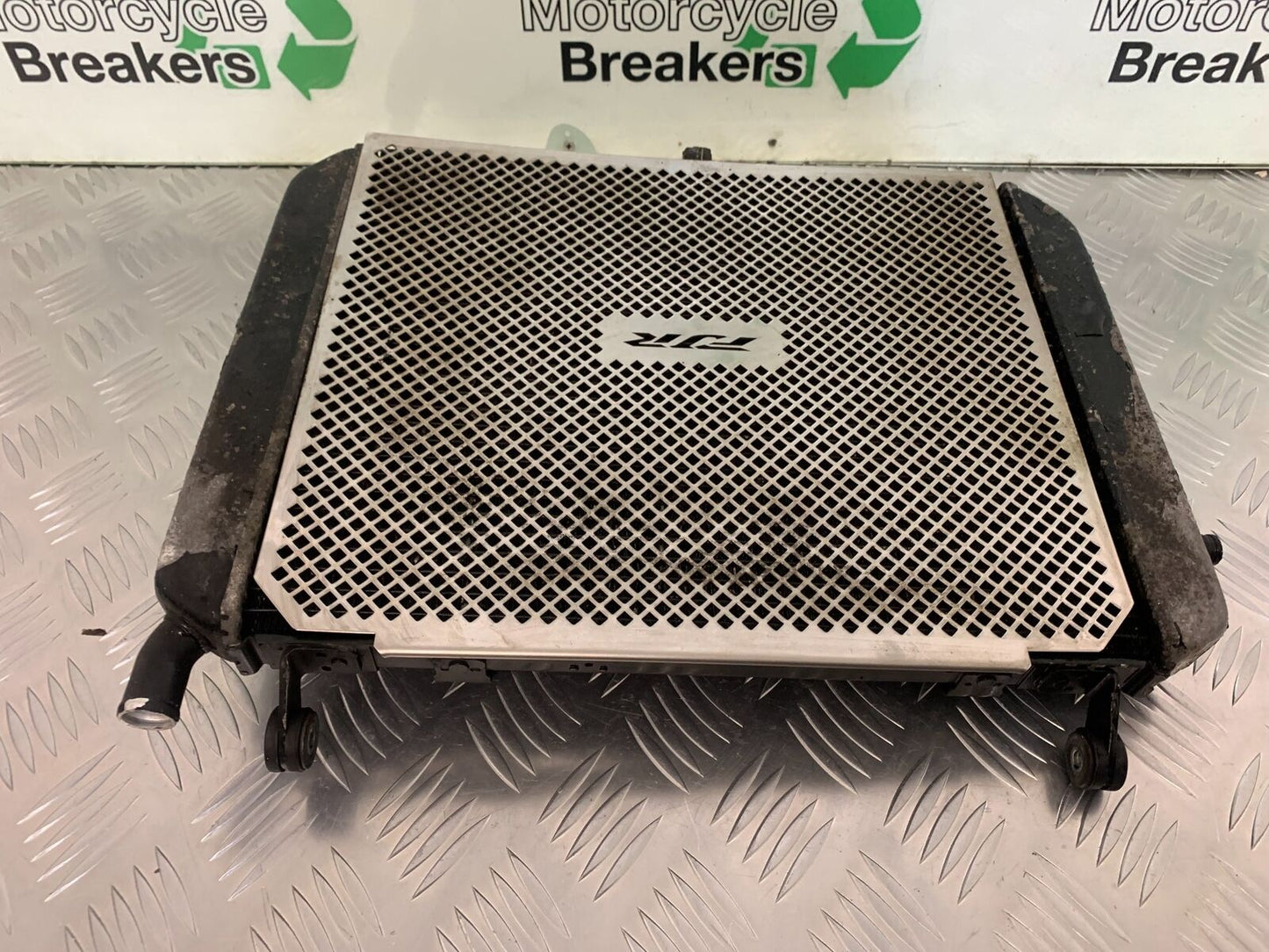YAMAHA FJR1300 FJR 1300 RADIATOR  YEAR 2001-05 (STOCK 946)