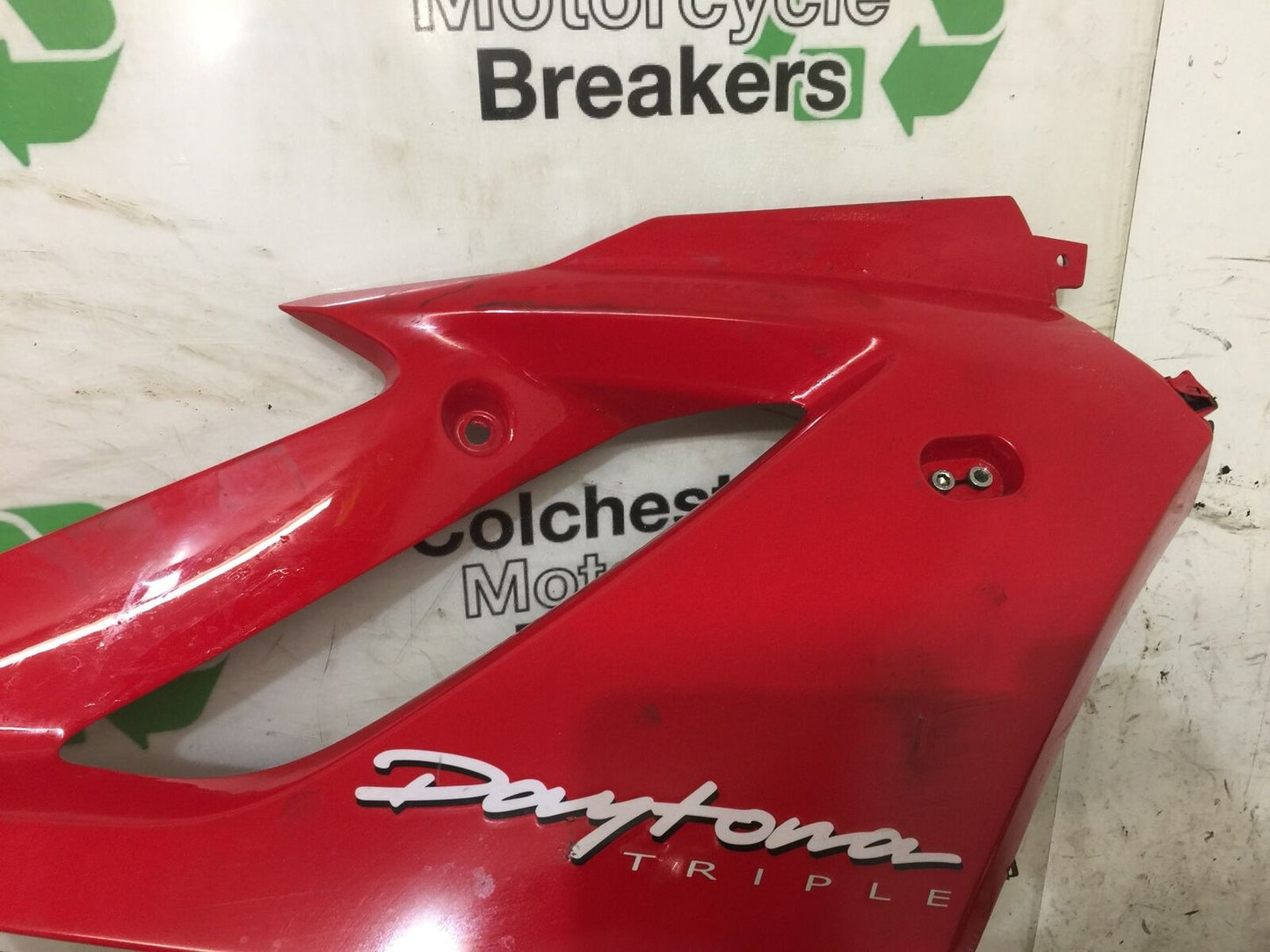 TRIUMPH 675 DAYTONA RIGHT FAIRING PANEL  YEAR 2006-2008 (STOCK 905)