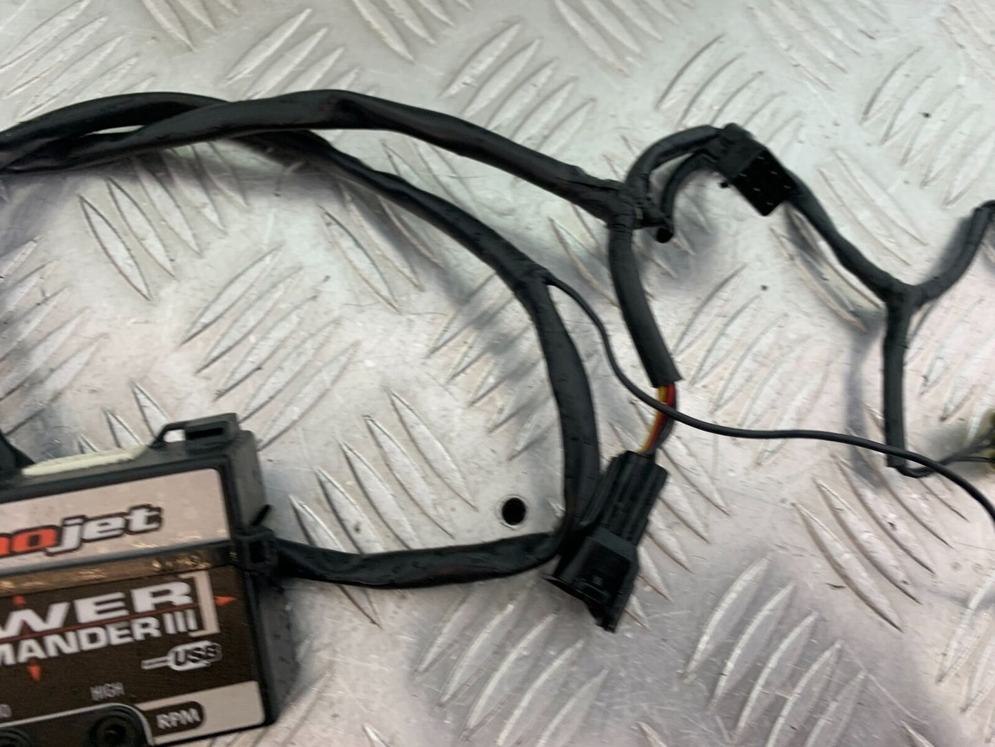 SUZUKI SV1000 SV 1000 K4 POWER COMMANDER 111  YEAR 2003-2007 (CMB1042)