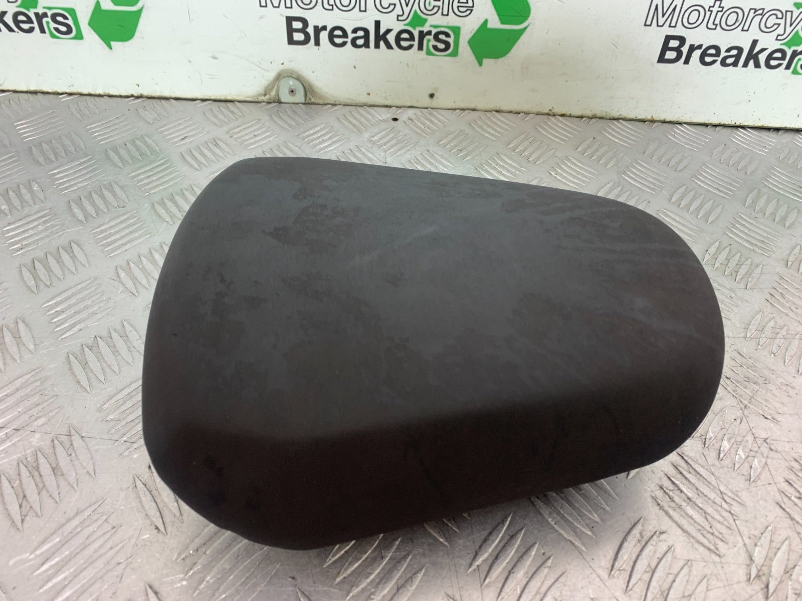 ROYAL ENFIELD HIMALAYAN 411 REAR SEAT YEAR 2018-2023 (CMB1322)