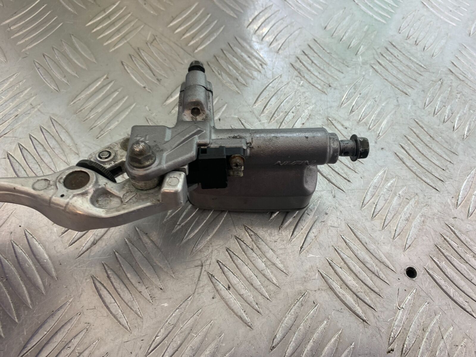 HONDA VFR750 VFR 750 FL-M-N-P CLUTCH MASTER CYLINDER    YEAR 1990-93 (CMB1093)